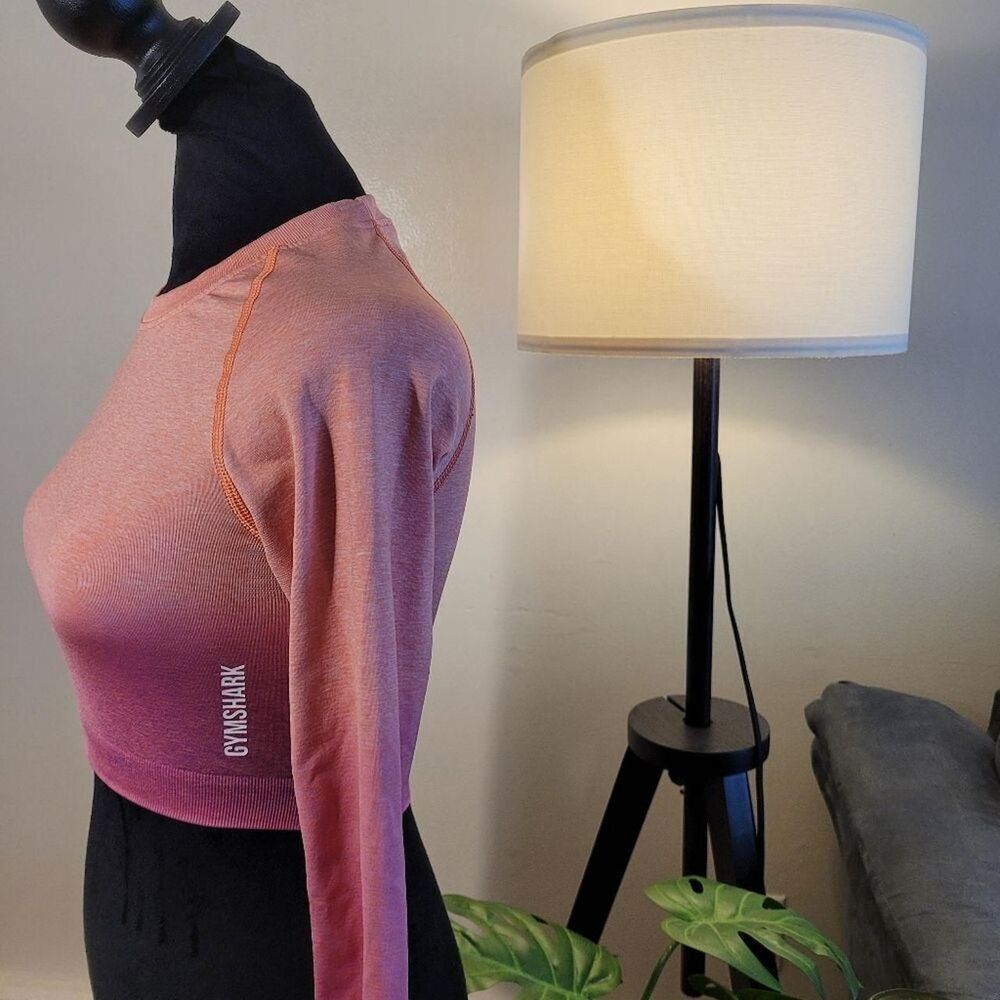 Gymshark Women's Pink Long Sleeve Crop Top Size Small - Picture 5 of 10